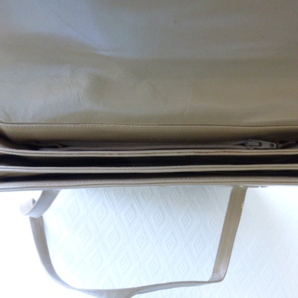 NINA RICCI PARIS taupe tan LEATHER bag Vintage - Picture 9 of 10